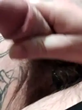 Snapshot of Tattyrob87 chatting on December 17, 12:05 am Tattyrob87 online show from December 17, 12:05 am