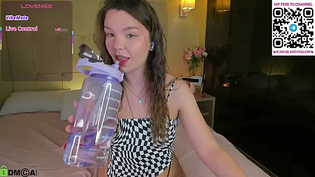 Snapshot of Sowetly chatting on December 15, 12:59 am Sowetly online show from December 15, 12:59 am