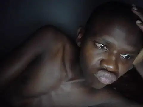 Snapshot of mydickbedarkandthick chatting on February 6, 3:44 am mydickbedarkandthick online show from February 6, 3:44 am