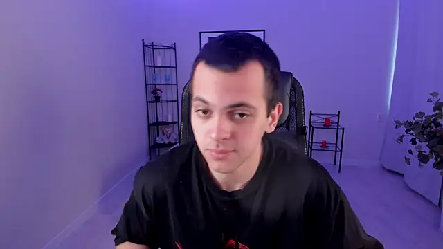 Guido Grossi online show from March 22, 5:49 am