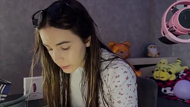 CupSizeGirl online show from February 13, 3:24 am