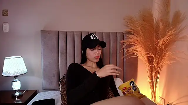 Snapshot of AbbieJoness_ chatting on November 6, 11:44 am AbbieJoness online show from November 6, 11:44 am