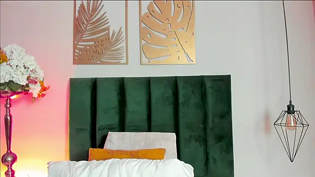 AbbieJoness  online show from March 17, 11:46 am