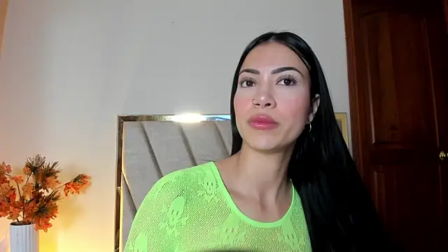 AbbieJoness  online show from May 4, 11:39 am