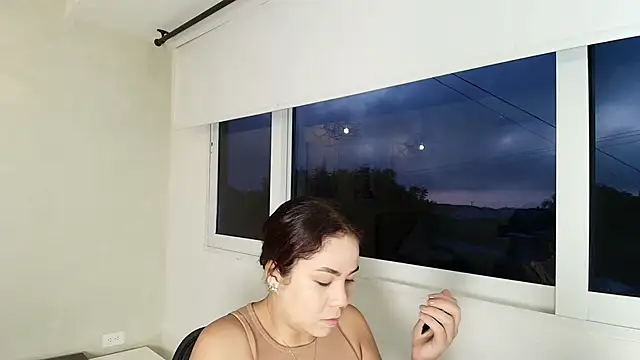  Victoria Collins online show from November 8, 10:48 am