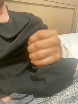 yourinternetboyfriend online show from January 17, 8:30 am