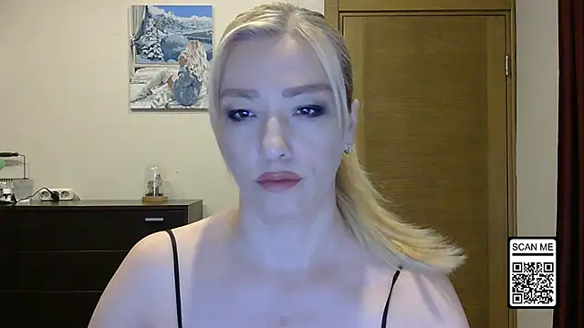 Snapshot of Wild_Silk_Desire chatting on October 7, 1:30 pm Wild Silk Desire online show from October 7, 1:30 pm