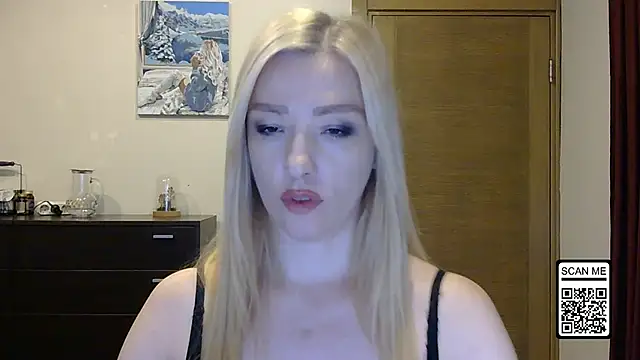 Snapshot of Wild_Silk_Desire chatting on October 9, 1:20 pm Wild Silk Desire online show from October 9, 1:20 pm