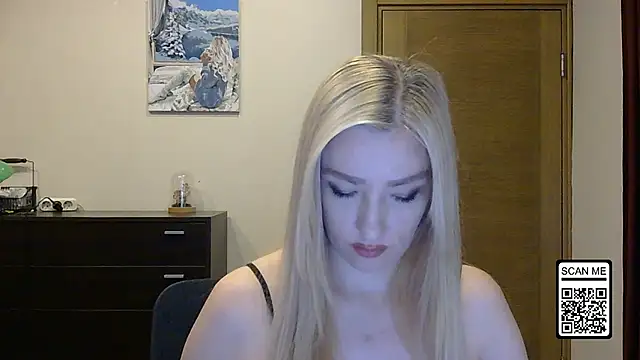 Snapshot of Wild_Silk_Desire chatting on October 10, 1:43 pm Wild Silk Desire online show from October 10, 1:43 pm