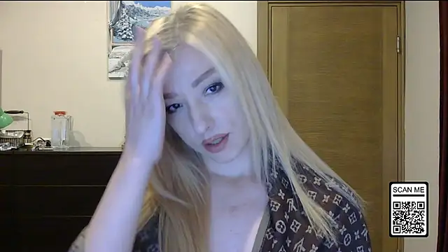 Snapshot of Wild_Silk_Desire chatting on October 12, 1:43 pm Wild Silk Desire online show from October 12, 1:43 pm