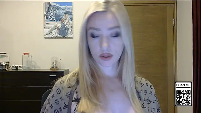 Snapshot of Wild_Silk_Desire chatting on October 15, 1:55 pm Wild Silk Desire online show from October 15, 1:55 pm