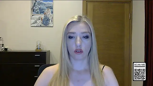 Snapshot of Wild_Silk_Desire chatting on October 25, 2:35 pm Wild Silk Desire online show from October 25, 2:35 pm