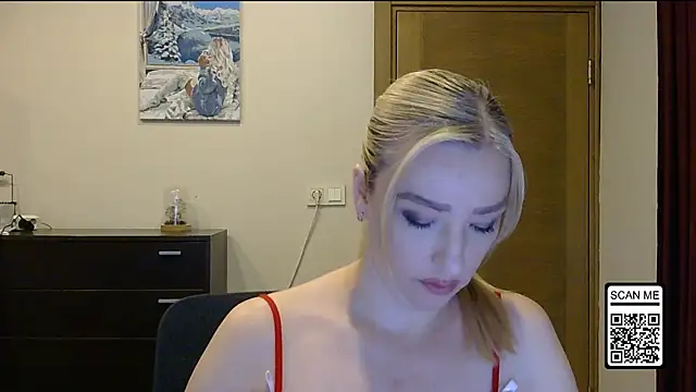 Snapshot of Wild_Silk_Desire chatting on October 26, 2:34 pm Wild Silk Desire online show from October 26, 2:34 pm