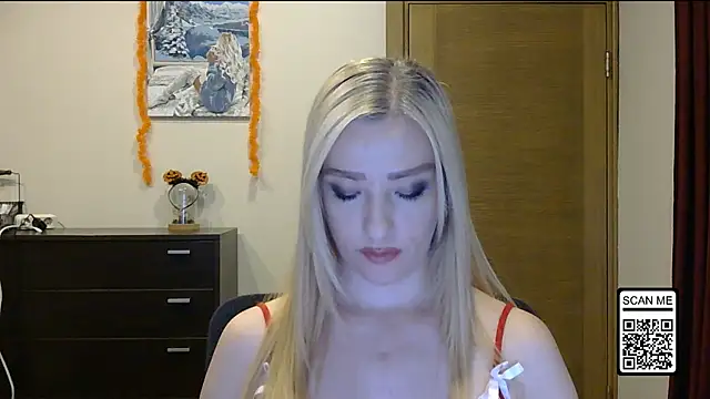 Snapshot of Wild_Silk_Desire chatting on November 1, 3:36 pm Wild Silk Desire online show from November 1, 3:36 pm