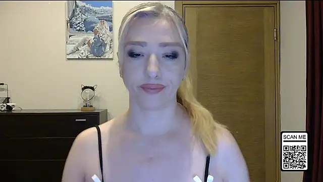 Snapshot of Wild_Silk_Desire chatting on November 8, 2:39 pm Wild Silk Desire online show from November 8, 2:39 pm