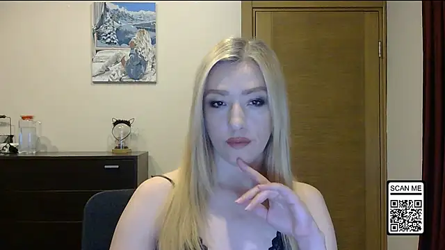 Snapshot of Wild_Silk_Desire chatting on November 9, 2:37 pm Wild Silk Desire online show from November 9, 2:37 pm