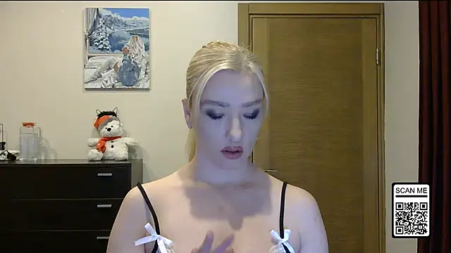 Snapshot of Wild_Silk_Desire chatting on November 23, 2:28 pm Wild Silk Desire online show from November 23, 2:28 pm