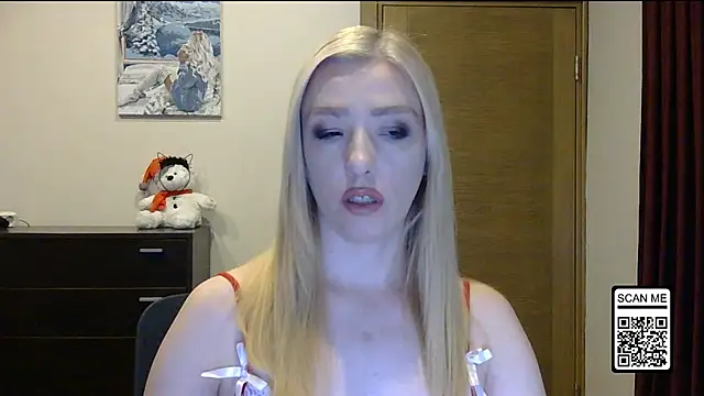 Snapshot of Wild_Silk_Desire chatting on December 1, 3:17 pm Wild Silk Desire online show from December 1, 3:17 pm