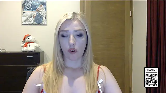 Snapshot of Wild_Silk_Desire chatting on December 13, 7:53 pm Wild Silk Desire online show from December 13, 7:53 pm