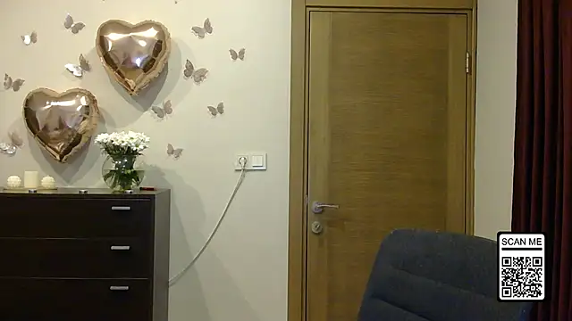Snapshot of Wild_Silk_Desire chatting on May 4, 4:58 pm Wild Silk Desire online show from May 4, 4:58 pm