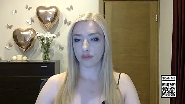 Snapshot of Wild_Silk_Desire chatting on May 8, 4:45 pm Wild Silk Desire online show from May 8, 4:45 pm