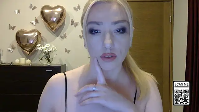 Snapshot of Wild_Silk_Desire chatting on May 11, 5:54 pm Wild Silk Desire online show from May 11, 5:54 pm