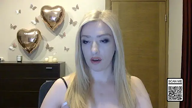 Snapshot of Wild_Silk_Desire chatting on May 14, 6:04 pm Wild Silk Desire online show from May 14, 6:04 pm