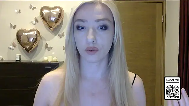 Snapshot of Wild_Silk_Desire chatting on May 25, 2:12 pm Wild Silk Desire online show from May 25, 2:12 pm