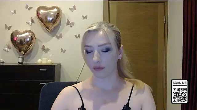 Snapshot of Wild_Silk_Desire chatting on June 14, 3:36 pm Wild Silk Desire online show from June 14, 3:36 pm