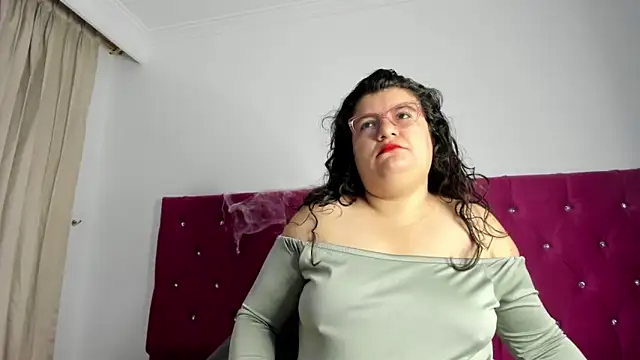 Snapshot of mystery_psique chatting on October 26, 1:39 pm mystery psique online show from October 26, 1:39 pm