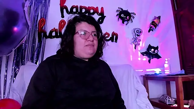 Snapshot of mystery_psique chatting on October 29, 3:03 pm mystery psique online show from October 29, 3:03 pm