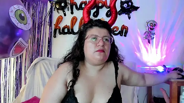 Snapshot of mystery_psique chatting on November 1, 3:36 pm mystery psique online show from November 1, 3:36 pm