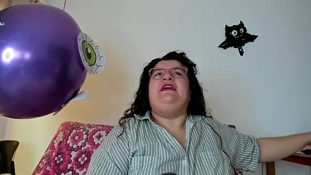 Snapshot of mystery_psique chatting on November 6, 7:04 pm mystery psique online show from November 6, 7:04 pm