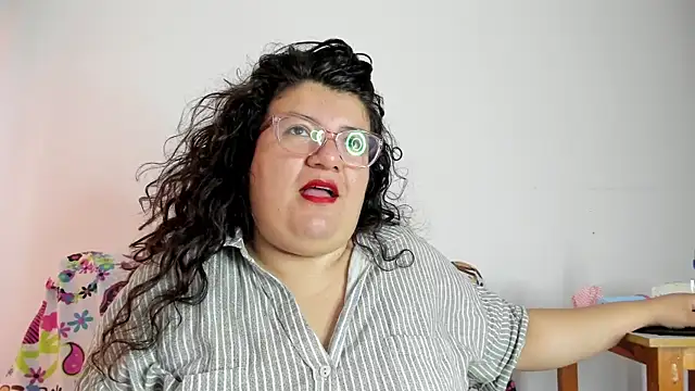 Snapshot of mystery_psique chatting on November 15, 7:32 pm mystery psique online show from November 15, 7:32 pm