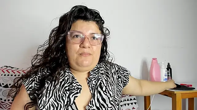 Snapshot of mystery_psique chatting on November 27, 7:05 pm mystery psique online show from November 27, 7:05 pm