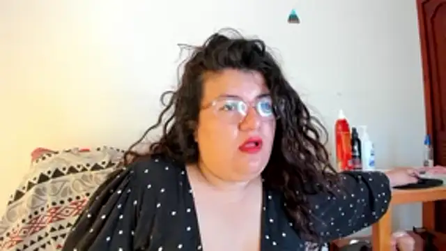 Snapshot of mystery_psique chatting on December 17, 7:42 pm mystery psique online show from December 17, 7:42 pm