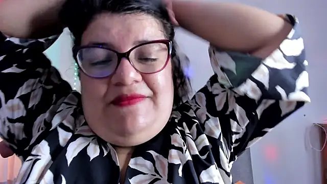 Snapshot of mystery_psique chatting on July 1, 3:56 pm mystery psique online show from July 1, 3:56 pm