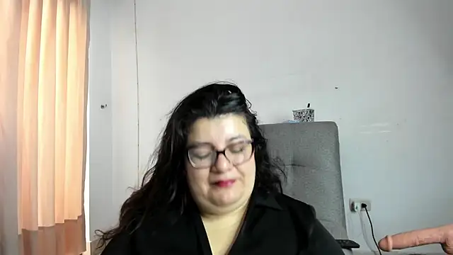 Snapshot of mystery_psique chatting on August 1, 3:00 pm mystery psique online show from August 1, 3:00 pm