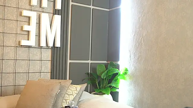 Susan wall online show from September 12, 12:38 pm