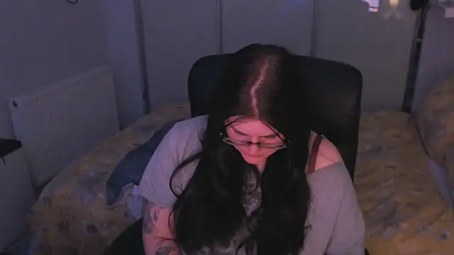 GothSuccubusBabe online show from May 2, 11:10 pm