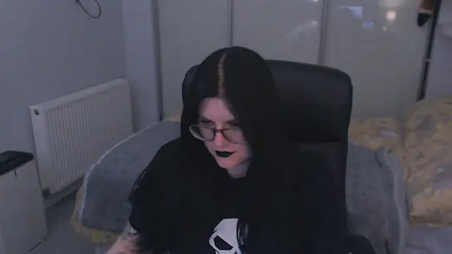 Snapshot of GothSuccubusBabe chatting on July 12, 1:18 am GothSuccubusBabe online show from July 12, 1:18 am