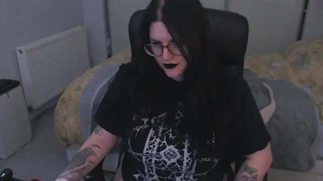 Snapshot of GothSuccubusBabe chatting on July 26, 10:27 pm GothSuccubusBabe online show from July 26, 10:27 pm