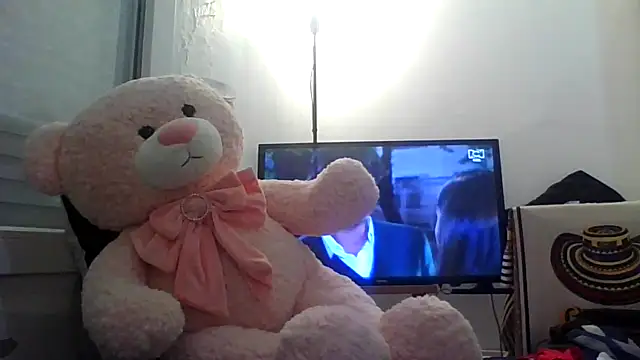 Snapshot of hotCOUPLEPETRA chatting on March 22, 5:33 am hotCOUPLEPETRA online show from March 22, 5:33 am