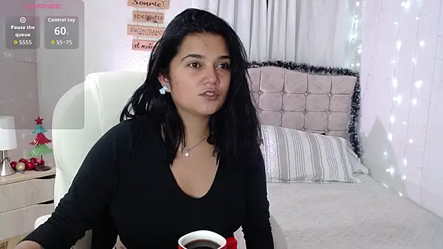 mia traveluxe online show from December 19, 4:30 am