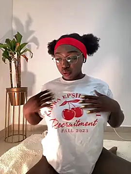 alissradiante1 online show from October 18, 2:36 am