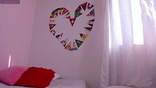 Snapshot of Ameliacooley chatting on June 11, 12:36 pm Ameliacooley online show from June 11, 12:36 pm