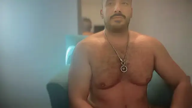 CloudyMuscleBeefy online show from October 6, 12:46 pm