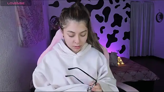 abbie jensen  online show from January 16, 5:11 am