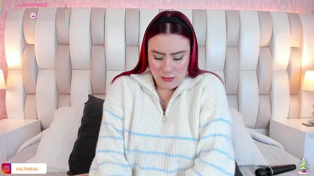 valt  online show from December 14, 12:10 pm