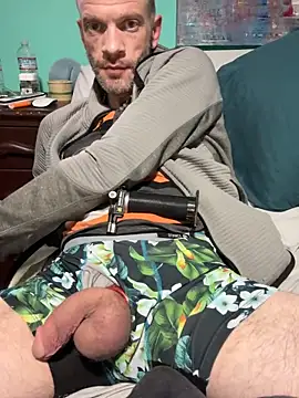 Tentoes4bros online show from March 8, 1:59 pm